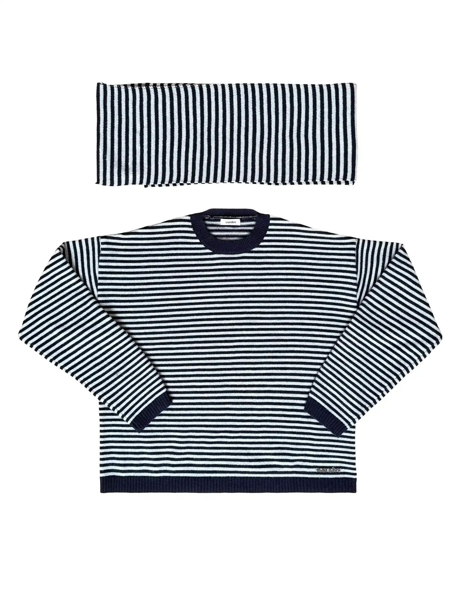 ALVA KNIT WITH SCARF IN NAVY AND GREY - Image 6