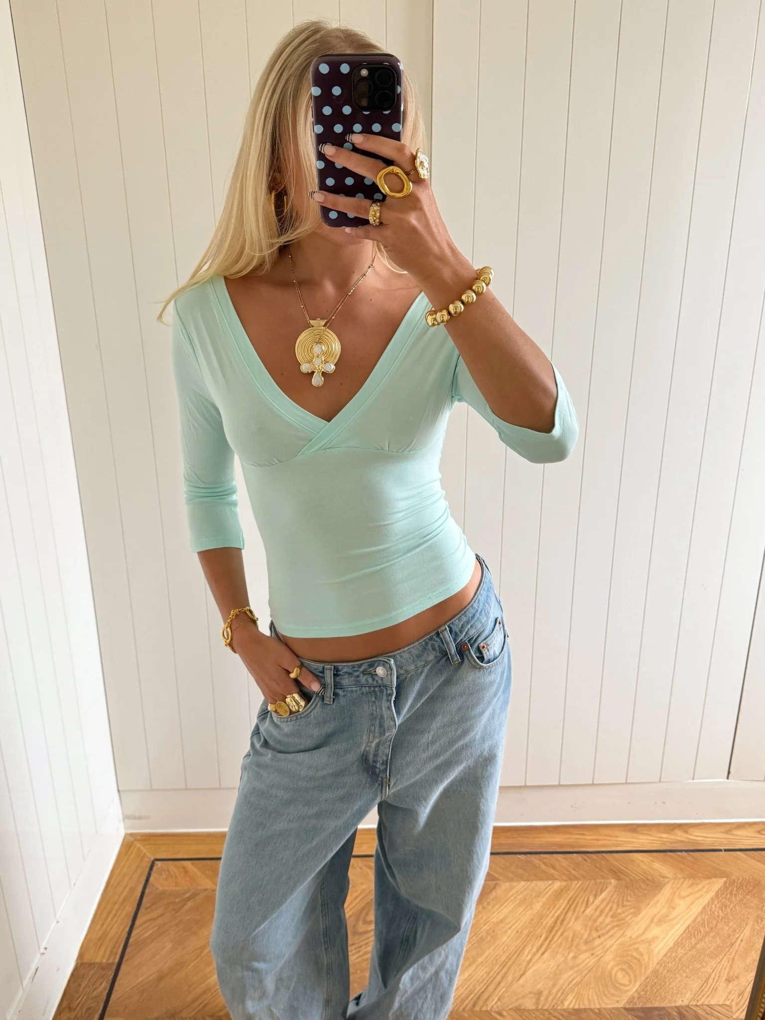 EDDA V-NECK 3/4 SLEEVE TOP IN AQUA - Image 6