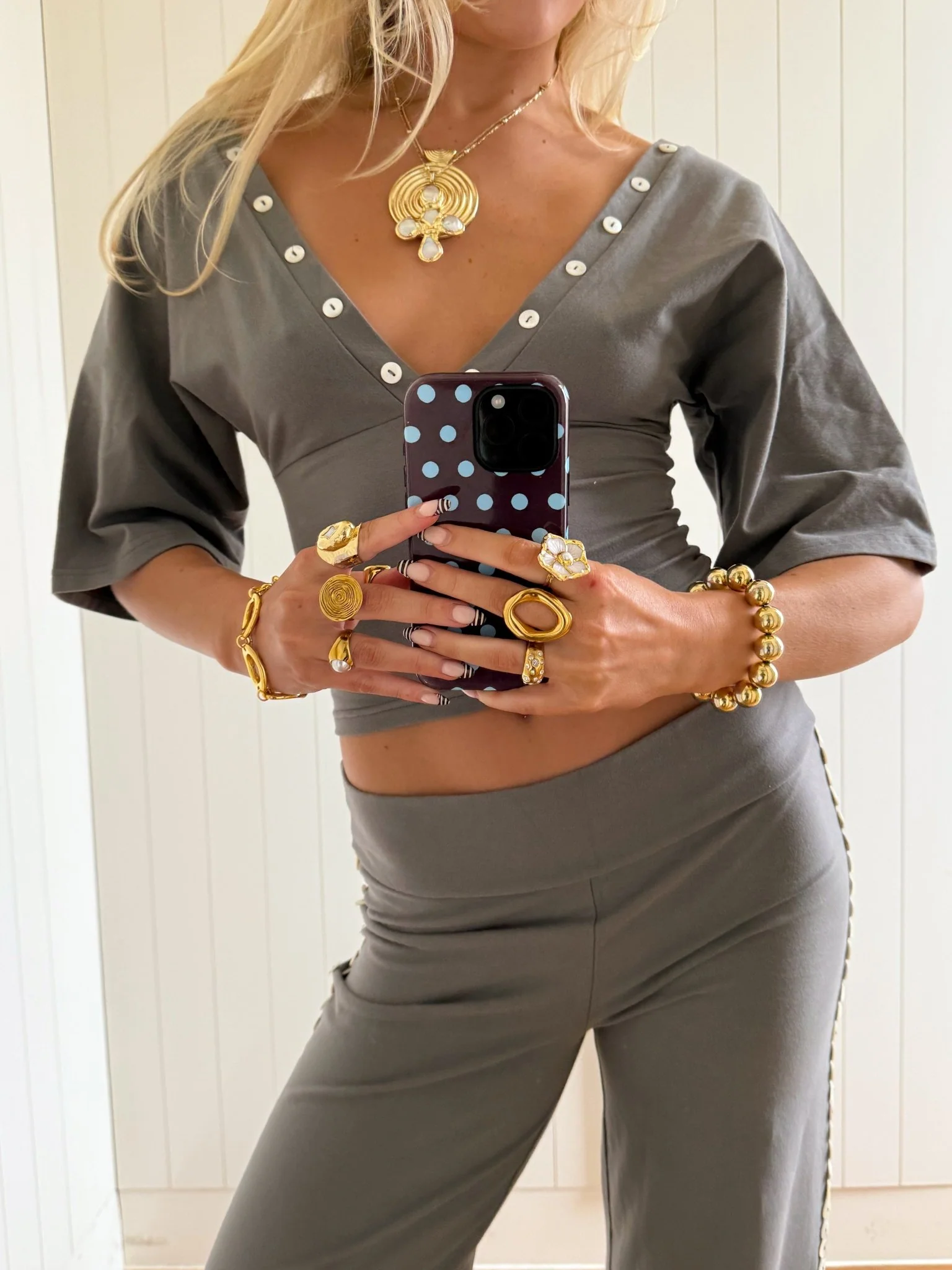 MAEVE SHELL BUTTONS V-NECK TOP IN SMOKE - Image 3