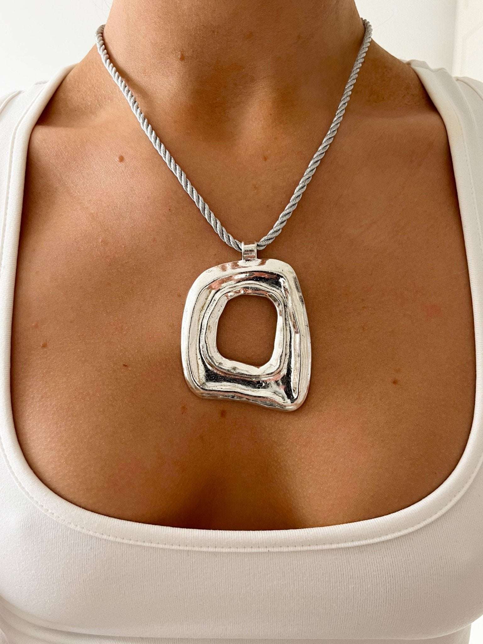 PIEN NECKLACE SILVER - Image 4