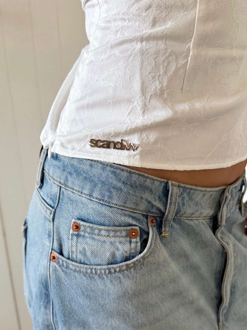 SUUS COLLAR TOP IN CREAM - Image 4