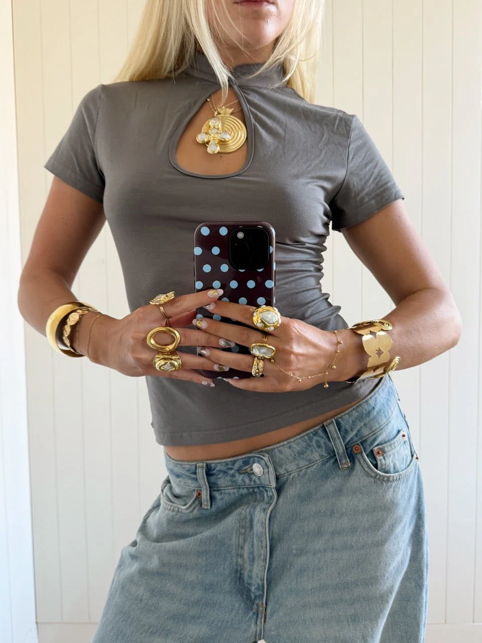 VILDE CUTOUT COLLAR TOP IN GREY - Image 6